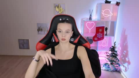 Melissa online show from December 18, 8:47 pm