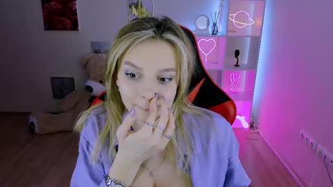 Melissa online show from February 19, 2:23 am