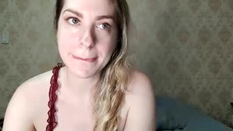 Snapshot of melissa_s2 chatting on April 15, 3:13 am Melissa online show from April 15, 3:13 am