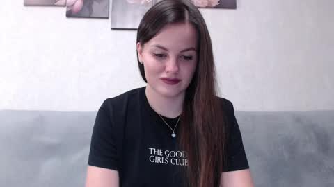 Snapshot of melissa_verhaar chatting on December 13, 11:17 pm Melissa online show from December 13, 11:17 pm