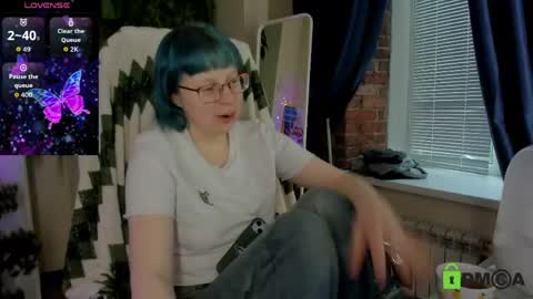 Snapshot of melissa_wells chatting on May 15, 11:12 pm Melissa online show from May 15, 11:12 pm