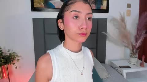 Melissa online show from April 27, 6:06 pm