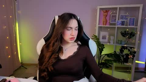 Snapshot of melissacharm_ chatting on March 25, 4:40 am Melissa online show from March 25, 4:40 am
