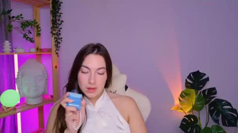 Snapshot of melissacharm_ chatting on July 16, 3:56 am Melissa online show from July 16, 3:56 am