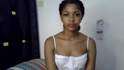 Snapshot of melissah_hot chatting on May 13, 10:27 pm melissah_hot online show from May 13, 10:27 pm