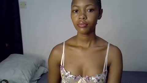 Snapshot of melissah_hot chatting on May 26, 7:04 am melissah_hot online show from May 26, 7:04 am