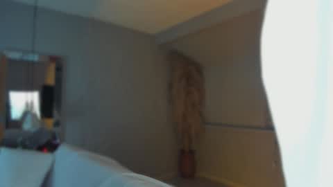 M E L I S S A  online show from January 15, 12:10 pm