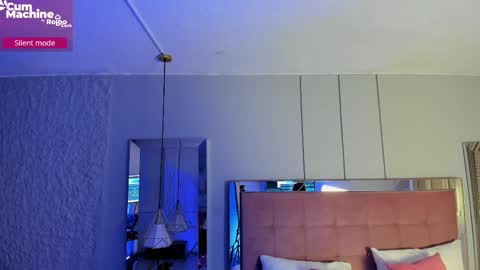 M E L I S S A  online show from February 17, 12:01 pm