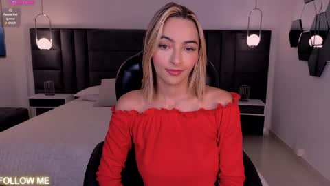Snapshot of melissamoore_ chatting on May 29, 9:40 am Call me Meli online show from May 29, 9:40 am