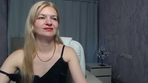 Snapshot of melissatylerbb chatting on July 7, 8:51 am Melissa online show from July 7, 8:51 am