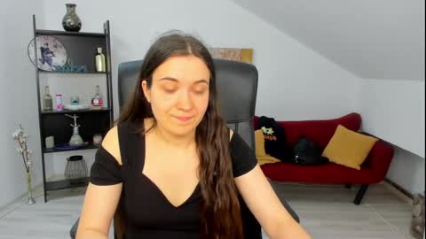 Snapshot of melissawiliam chatting on June 17, 10:50 am melissawiliam online show from June 17, 10:50 am