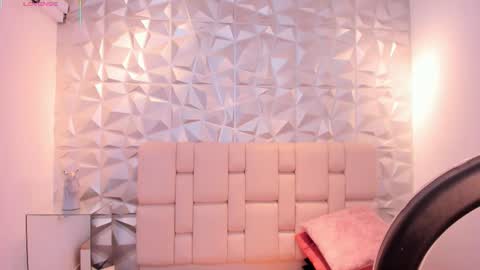  Mell online show from February 27, 11:32 am