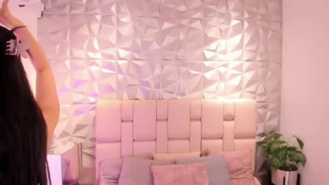 Snapshot of mell_muller chatting on May 6, 11:59 am Mell online show from May 6, 11:59 am