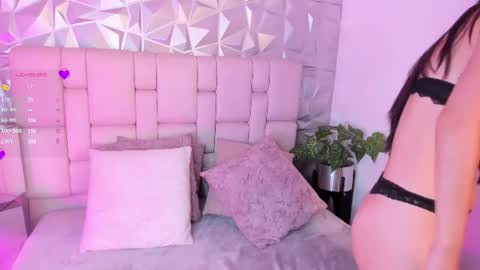 Snapshot of mell_muller chatting on July 29, 12:03 pm Mell online show from July 29, 12:03 pm