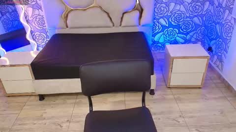 Snapshot of mellani_tay chatting on February 26, 3:21 am Mellani  online show from February 26, 3:21 am