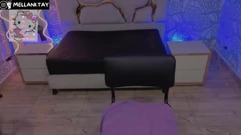 Snapshot of mellani_tay chatting on November 12, 3:40 am Mellani online show from November 12, 3:40 am