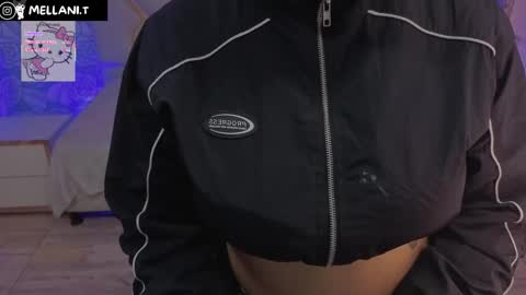 Snapshot of mellani_tay chatting on November 29, 3:53 am Mellani online show from November 29, 3:53 am