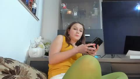 MellyMell  online show from May 6, 6:57 pm