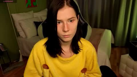 Snapshot of mellhyees chatting on November 5, 12:16 pm mellhyees online show from November 5, 12:16 pm