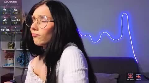 mellhyees online show from January 5, 5:27 pm