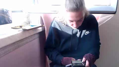 Melli online show from October 2, 3:08 pm