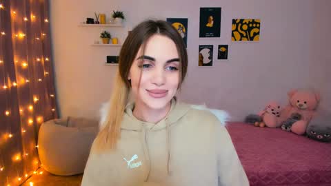 Snapshot of mellifluoustess chatting on January 7, 8:42 pm Tessa online show from January 7, 8:42 pm