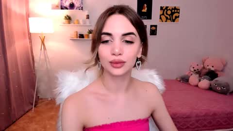 Snapshot of mellifluoustess chatting on February 22, 1:11 am Tessa online show from February 22, 1:11 am