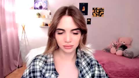 Snapshot of mellifluoustess chatting on February 23, 1:13 am Tessa online show from February 23, 1:13 am