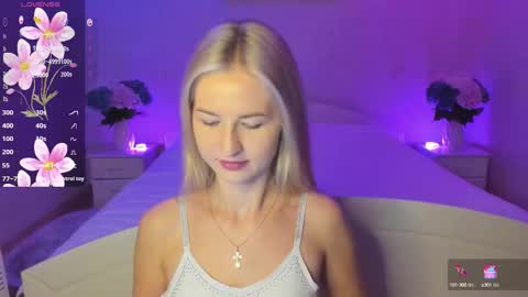 Snapshot of mellina_tey chatting on October 9, 8:51 pm Mellina online show from October 9, 8:51 pm