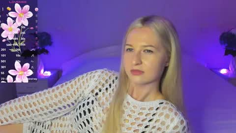 Snapshot of mellina_tey chatting on October 21, 9:26 pm Mellina online show from October 21, 9:26 pm