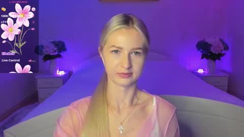 Snapshot of mellina_tey chatting on October 28, 8:11 pm Mellina online show from October 28, 8:11 pm