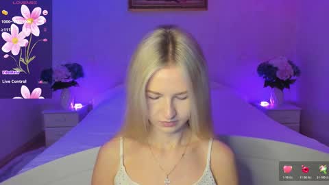 Snapshot of mellina_tey chatting on October 29, 10:00 pm Mellina online show from October 29, 10:00 pm