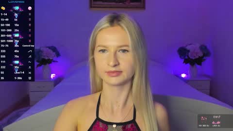 Snapshot of mellina_tey chatting on November 27, 9:17 pm Mellina online show from November 27, 9:17 pm