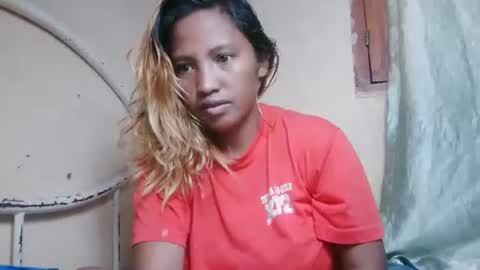 Snapshot of mellissia02 chatting on May 7, 4:07 am mellissa online show from May 7, 4:07 am