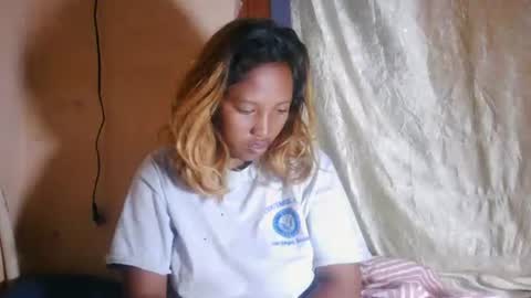 Snapshot of mellissia02 chatting on May 19, 2:51 am mellissa online show from May 19, 2:51 am