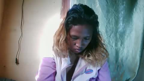 Snapshot of mellissia02 chatting on May 21, 4:41 am mellissa online show from May 21, 4:41 am