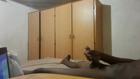 Snapshot of mello_sins chatting on February 8, 4:38 am mello_sins online show from February 8, 4:38 am