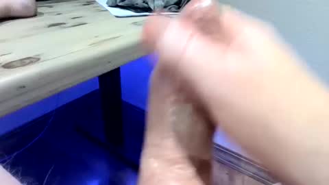 Snapshot of mellomike chatting on December 4, 4:32 am mellomike online show from December 4, 4:32 am