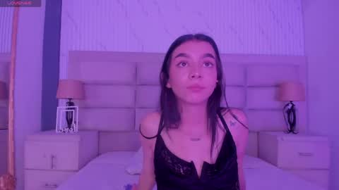 Snapshot of mellove_ chatting on May 8, 10:48 pm Mel online show from May 8, 10:48 pm