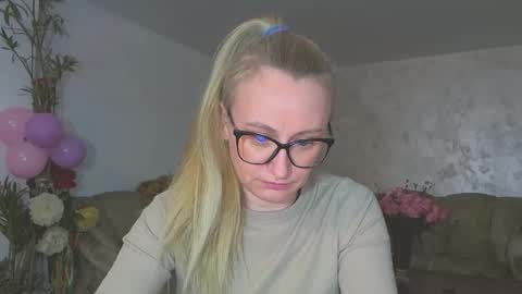 Melly online show from February 17, 8:33 am