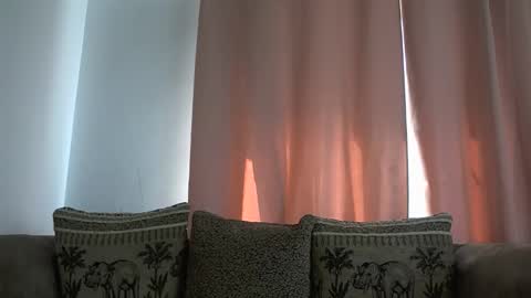 Snapshot of melly_rosey chatting on May 12, 11:18 am Melly online show from May 12, 11:18 am