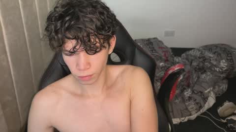 Melo online show from December 7, 11:40 am