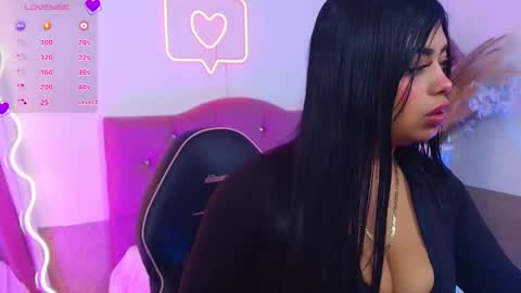 meloddi_tay online show from March 1, 11:45 am