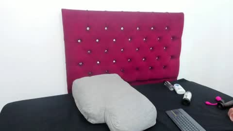 Snapshot of meloddy_megann chatting on June 6, 8:57 pm Melody online show from June 6, 8:57 pm