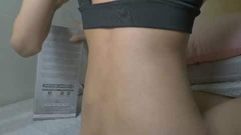 Snapshot of melodi_20 chatting on June 22, 12:02 pm Melodi online show from June 22, 12:02 pm