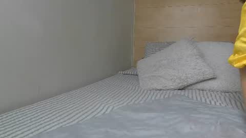 Snapshot of melodi_20 chatting on July 3, 11:49 am Melodi online show from July 3, 11:49 am
