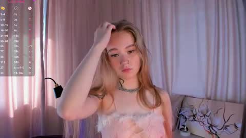 melodievejar online show from July 24, 4:21 am