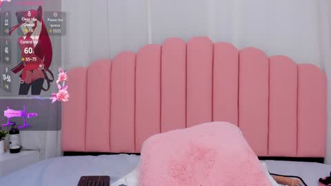 Snapshot of melody_blake16 chatting on December 16, 5:33 pm online show from December 16, 5:33 pm