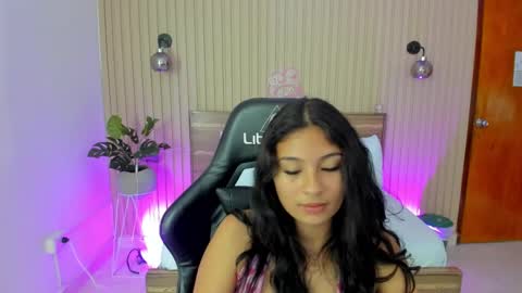 Melody  online show from March 7, 3:28 pm