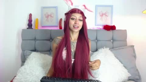 Snapshot of melody_harper_ chatting on April 13, 2:00 pm M E L O D Y online show from April 13, 2:00 pm